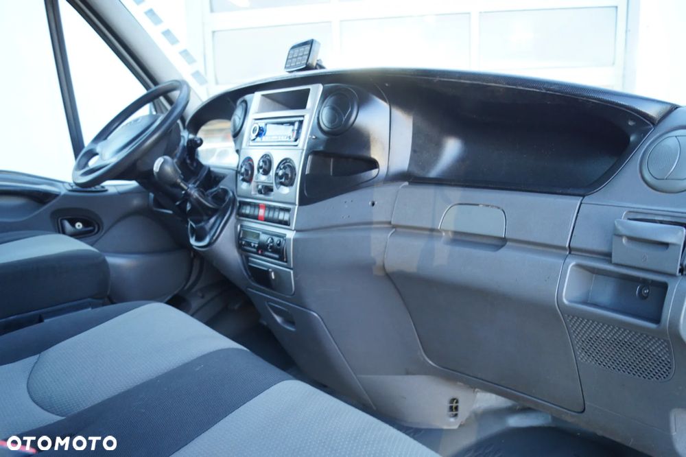 Iveco DAILY - 25