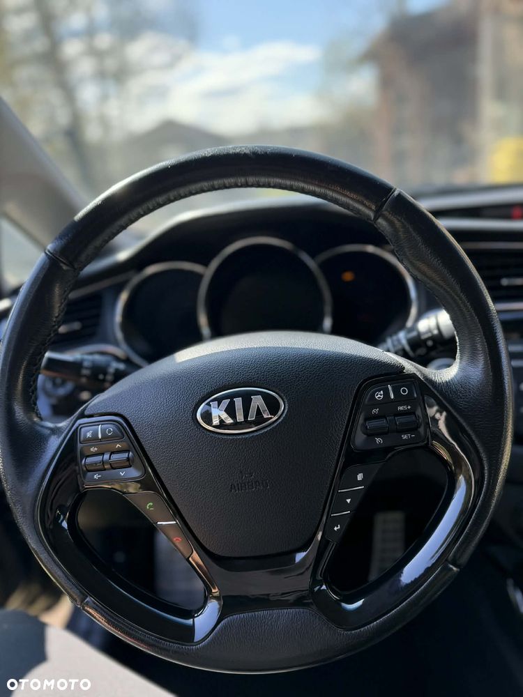 Kia Ceed 1.6 CRDi 136 ISG Platinum Edition - 21