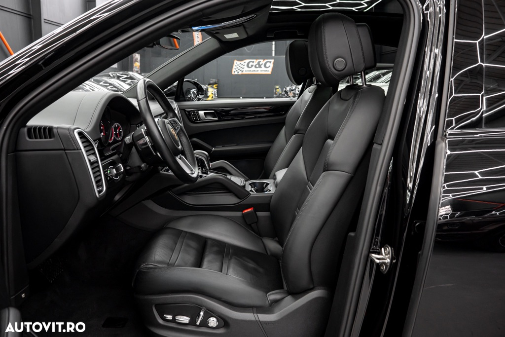 Porsche Cayenne Coupe Standard - 17