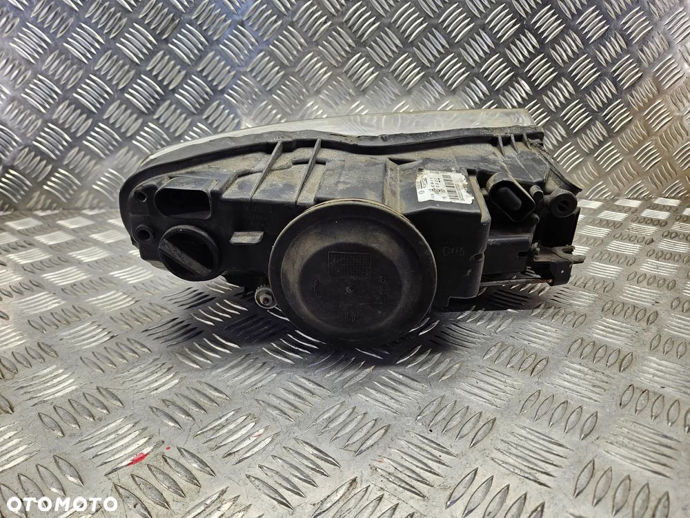 VW TOUAREG 7L LIFT 06-09R LAMPA PRZOD  PRAWA LEWA CENA ZA DWIE - 12