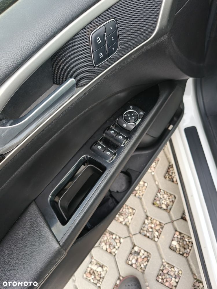 Ford Fusion - 8