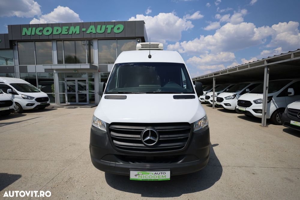 Mercedes-Benz Sprinter - 10