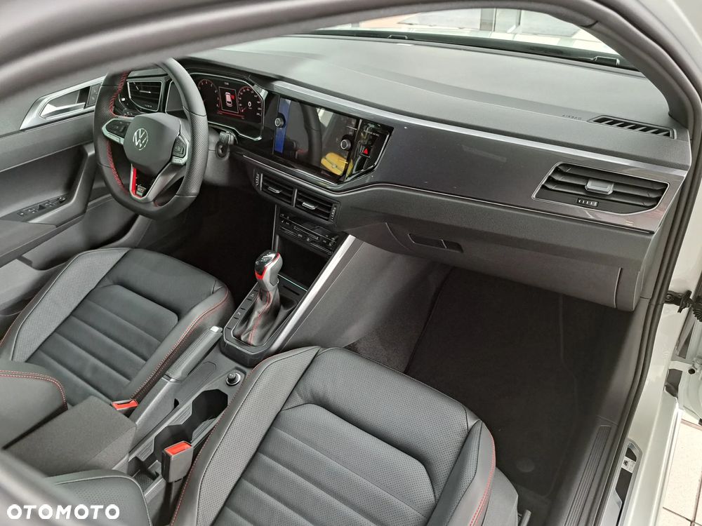 Volkswagen Polo 2.0 TSI GTI DSG - 12