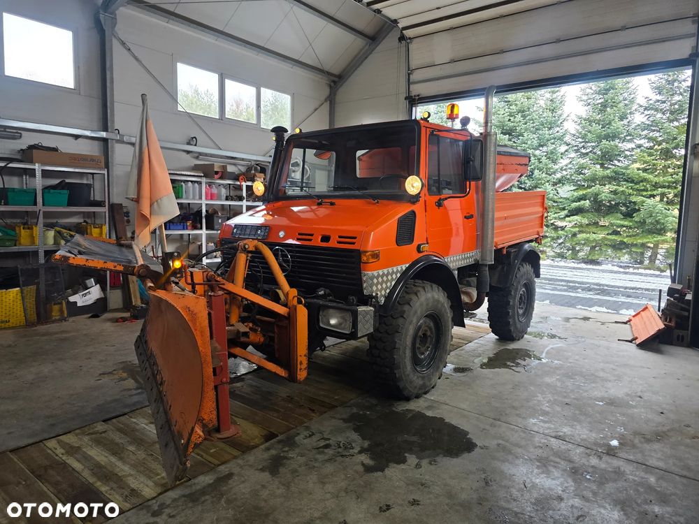 Unimog Mercedes Unimog U 1400 - 19