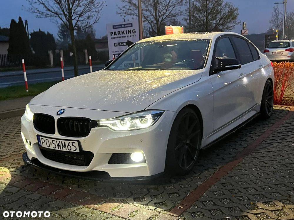 BMW Seria 3 330i xDrive Edition M Sport Shadow - 11