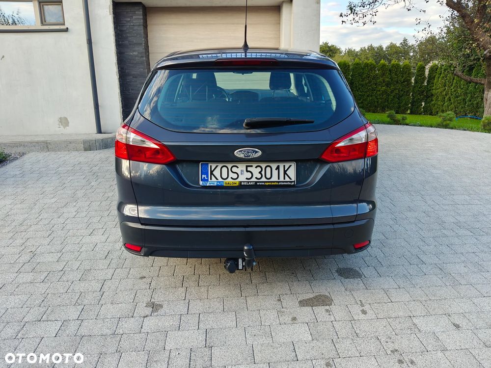 Ford Focus 1.6 Ambiente - 4
