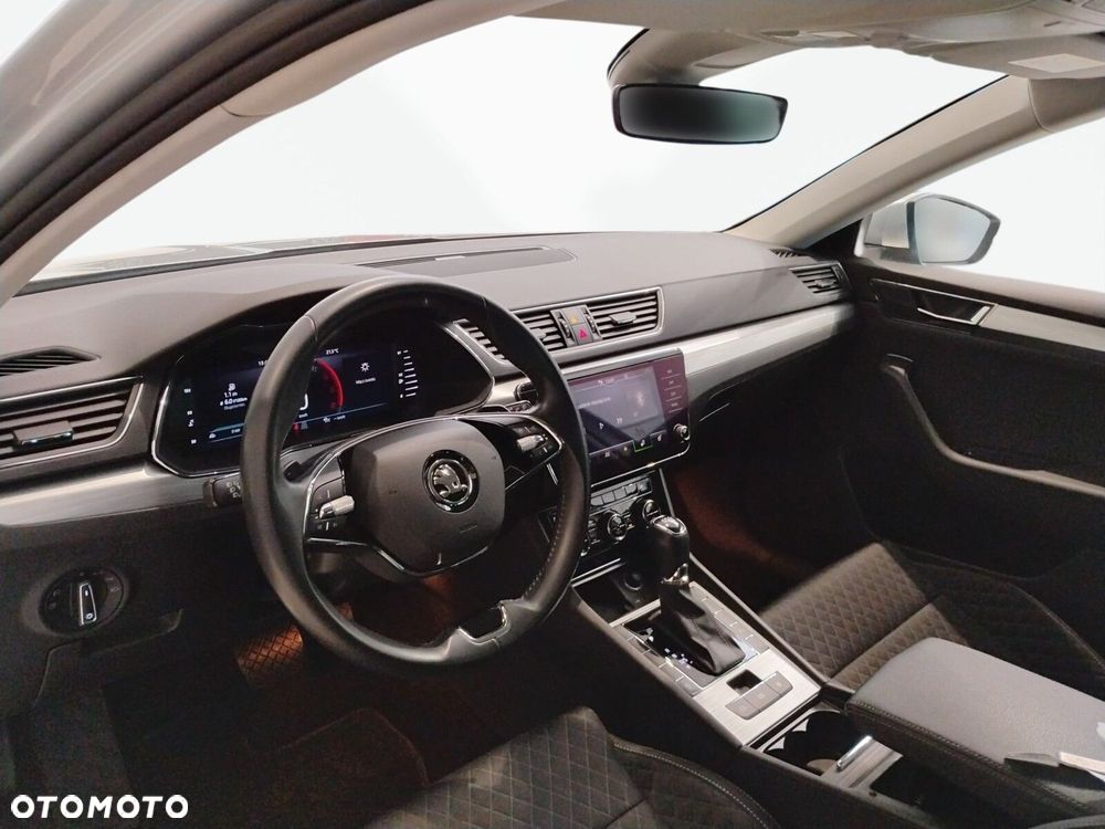 Skoda Superb 2.0 TDI SCR Ambition DSG - 20