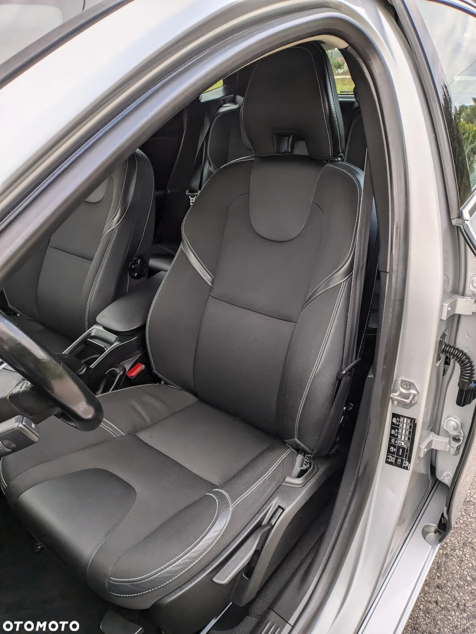 Volvo V40 D2 Momentum - 13
