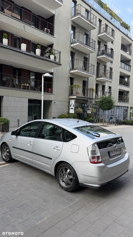 Toyota Prius 1.5 VVT-i Prestige - 17