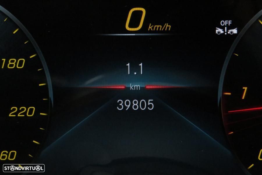 Mercedes-Benz GLA 180 d AMG Line - 33