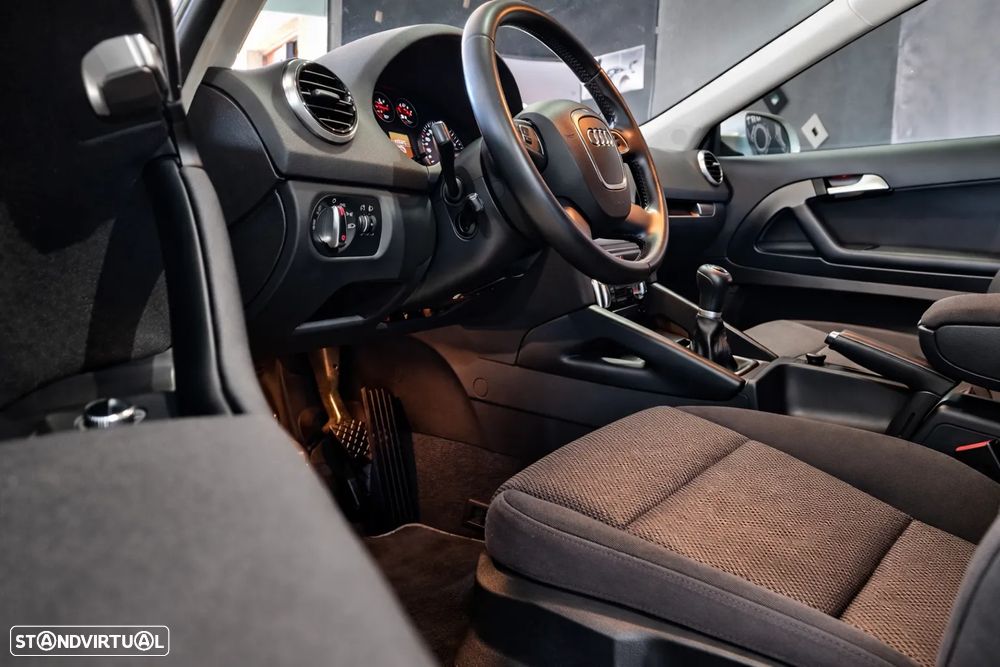 Audi A3 1.6 TDI Sport - 14