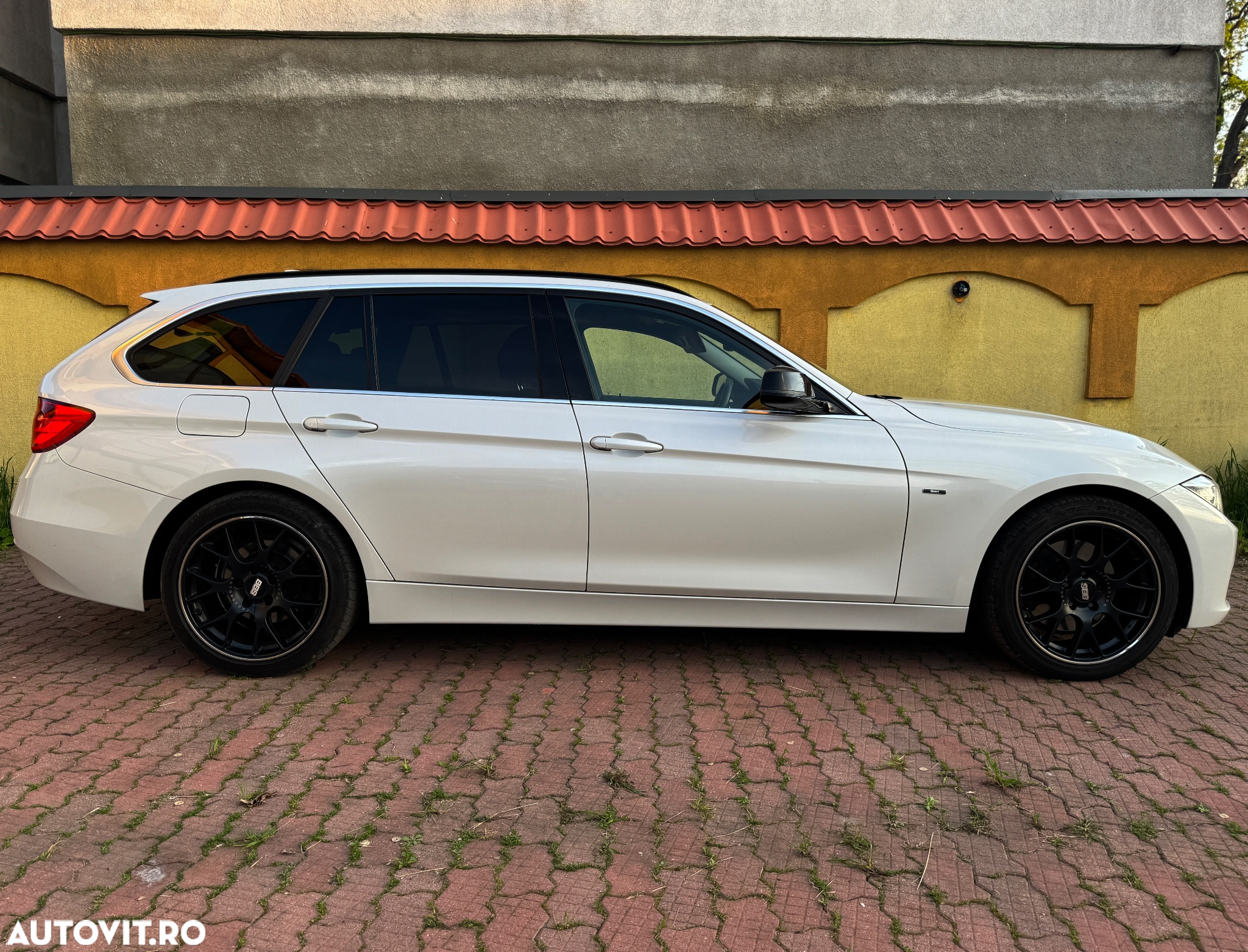 BMW Seria 3 328i Touring Sport-Aut. Sport Line - 7