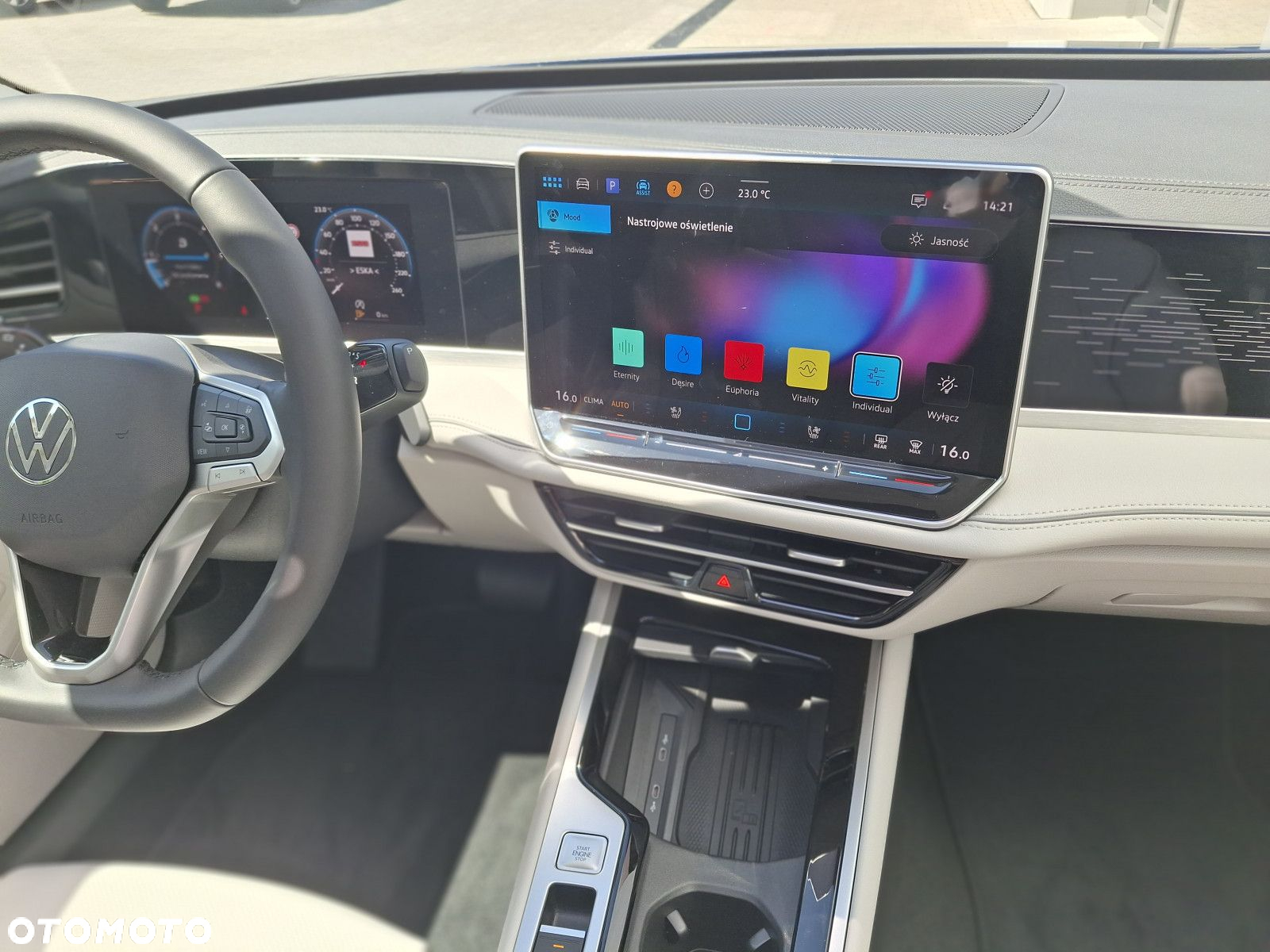 Volkswagen Passat 2.0 TDI SCR Elegance DSG - 20