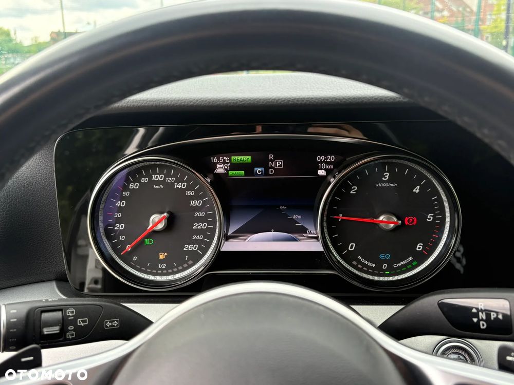 Mercedes-Benz Klasa E 300 de T 9G-TRONIC - 22