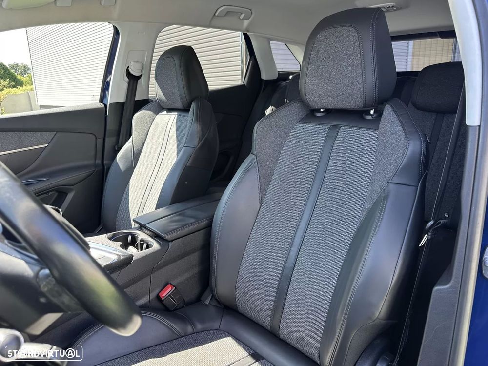 Peugeot 3008 1.2 PureTech Allure Pack - 26