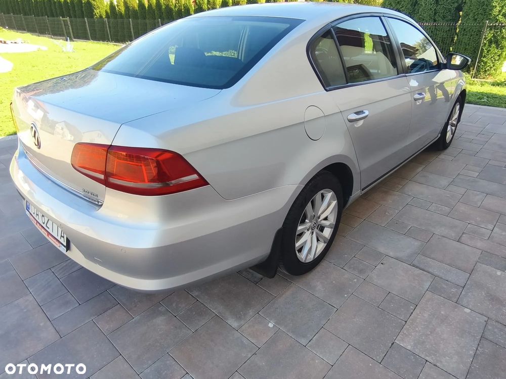 Volkswagen Passat 2.0 TDI Trendline - 8