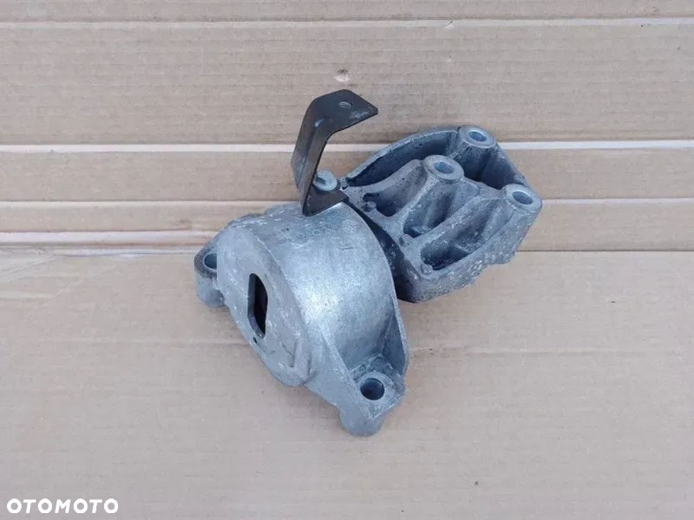 poduszka łapa silnika wspornik opel combo d doblo ii 14r 1.3 cdti 00517991100 - 1