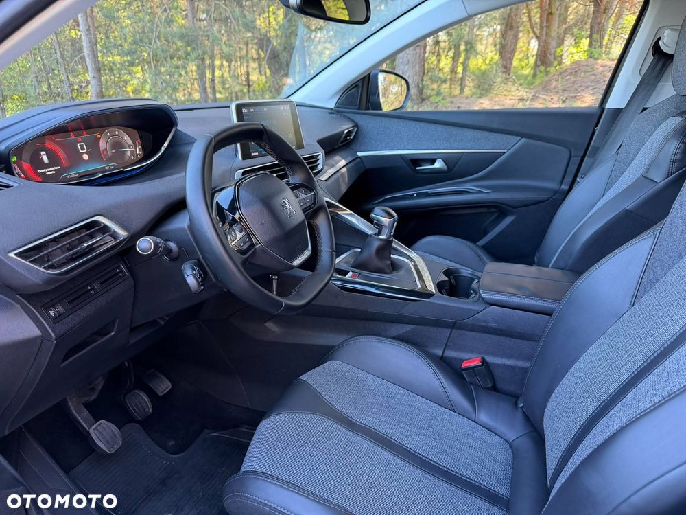 Peugeot 3008 1.6 BlueHDi Allure S&S - 22