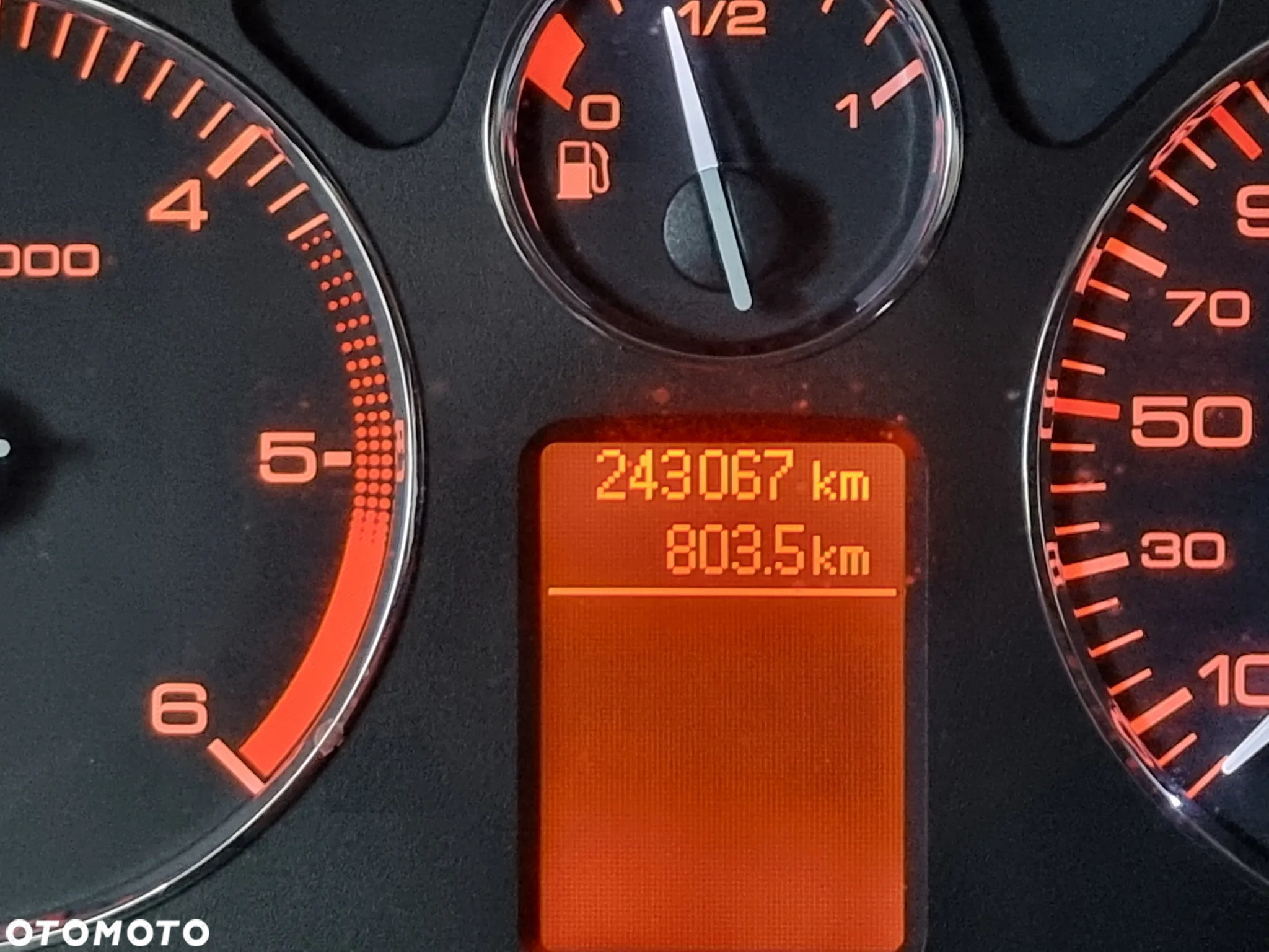 Peugeot 407 2.0 HDi Premium Navtech - 20