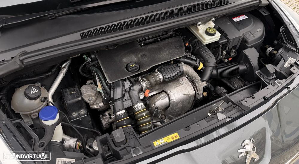 Peugeot 5008 1.6 BlueHDi Allure J17 - 31