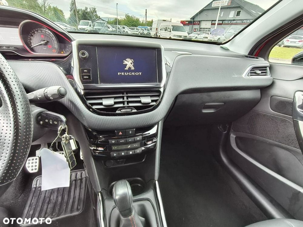 Peugeot 2008 - 12