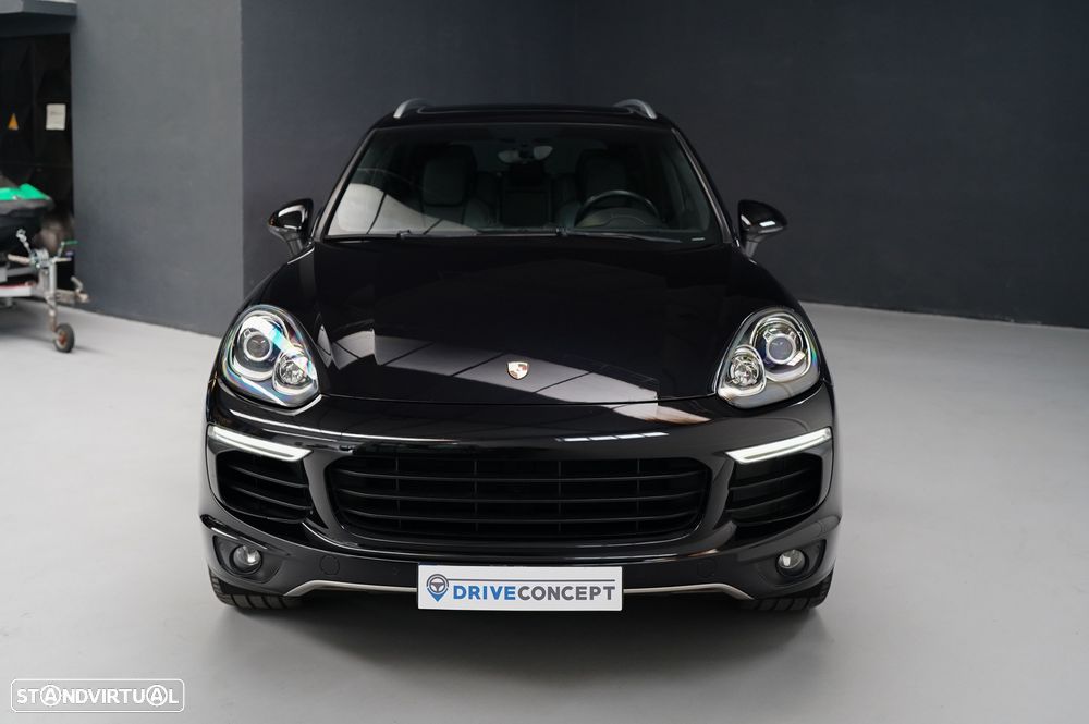Porsche Cayenne S E-Hybrid - 3