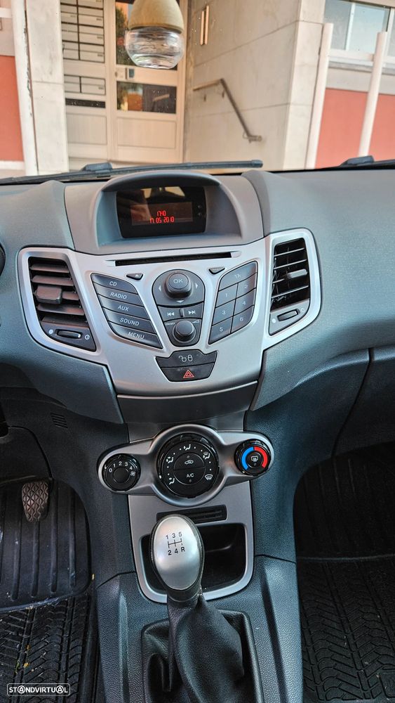 Ford Fiesta 1.4 TDCI - 4