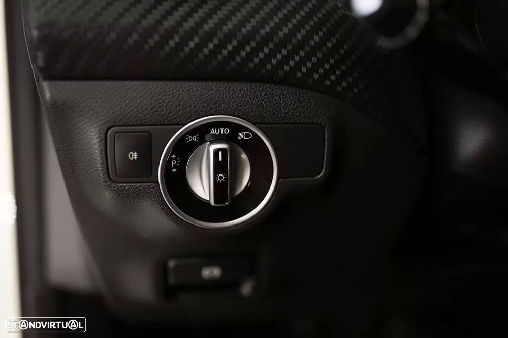 Mercedes-Benz A 200 CDI 7G-DCT AMG Line - 21