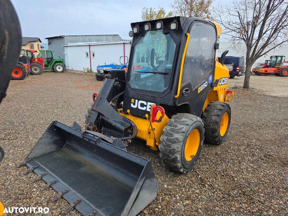 JCB 250 T4 skid steer miniincarcator bobcat - 8