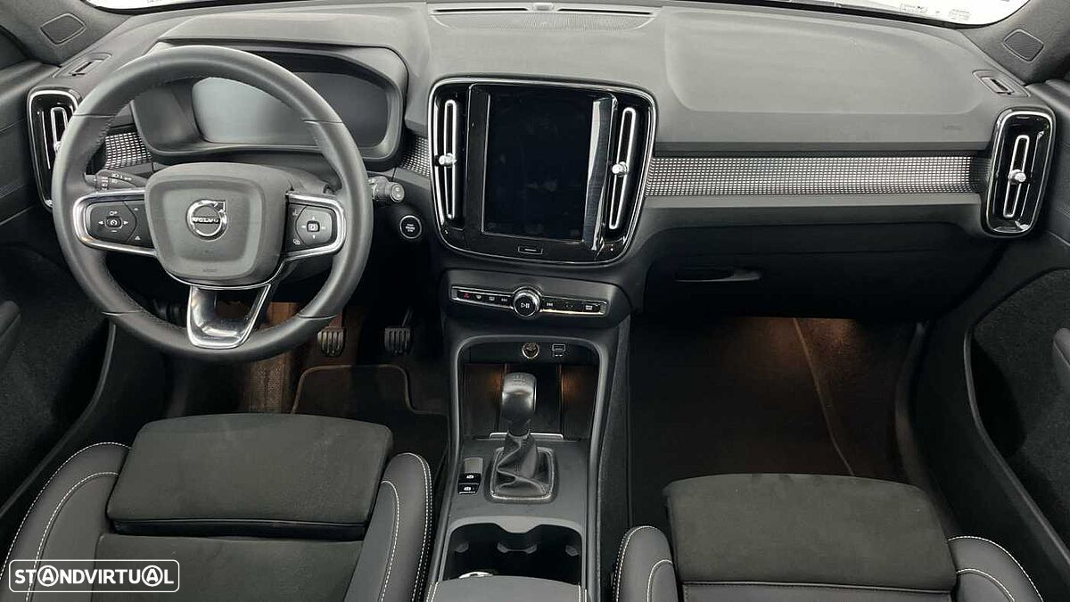 Volvo XC 40 - 9