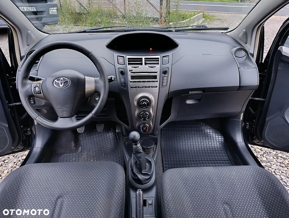 Toyota Yaris 1.33 Premium - 14