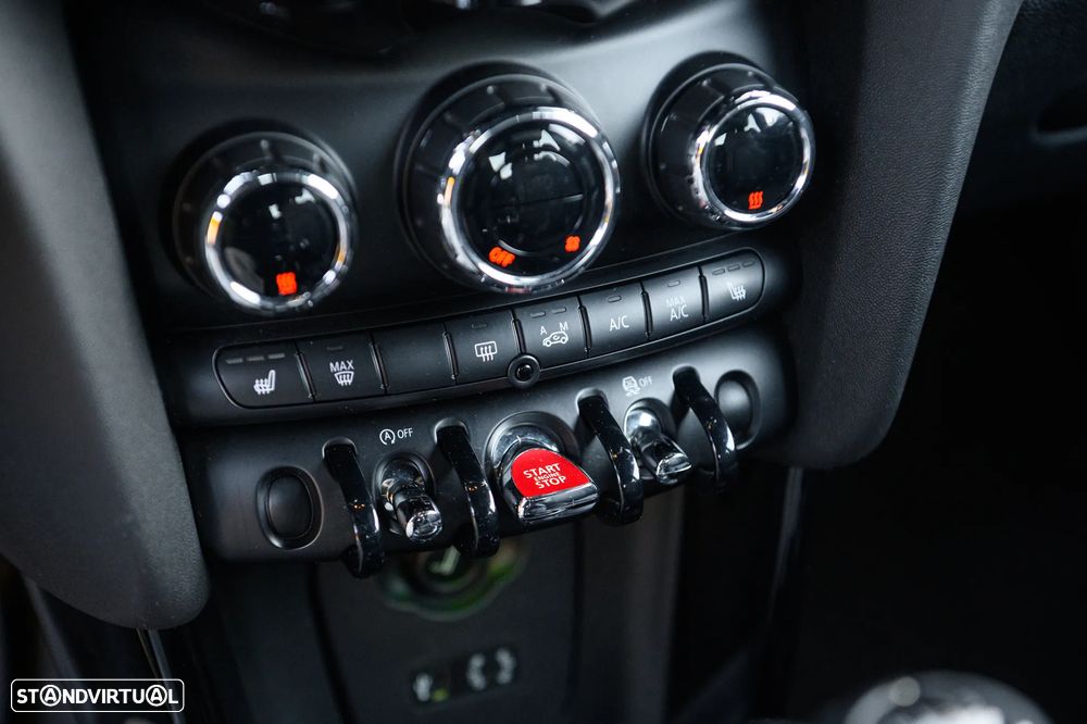 MINI 3 Portas Cooper D - 25