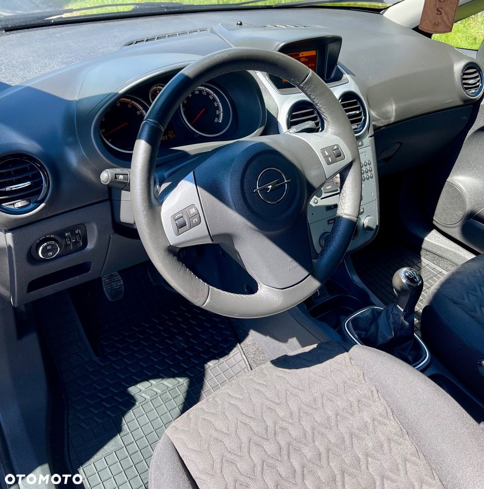 Opel Corsa 1.4 16V Color Edition - 20