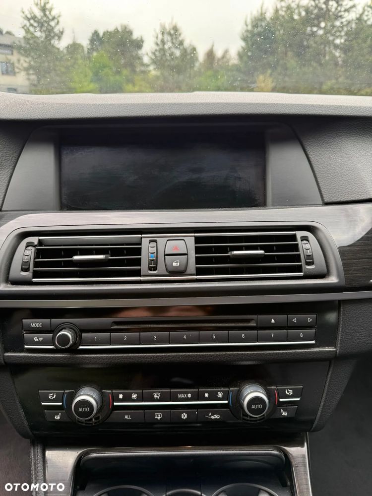 BMW Seria 5 520d - 13