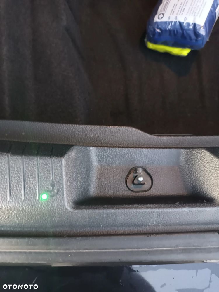 Volkswagen Golf 2.0 BlueTDI DSG Comfortline - 33