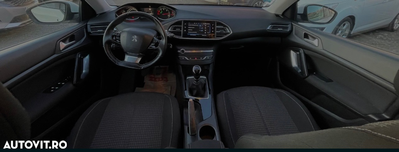 Peugeot 308 - 5