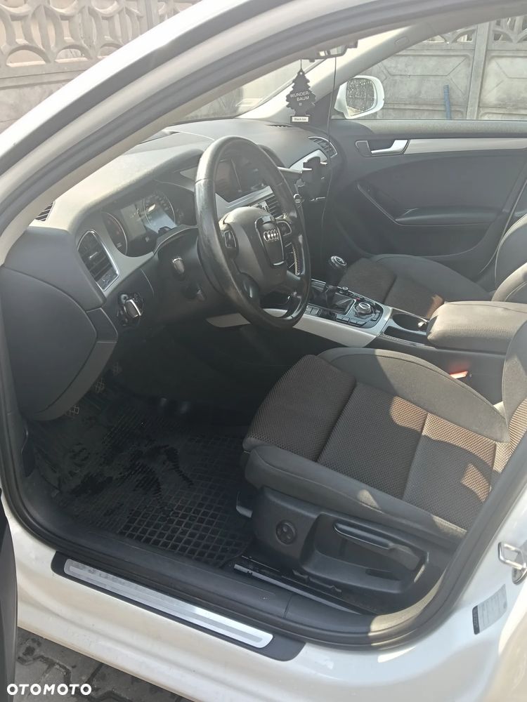 Audi A4 Avant 2.0 TDI - 5