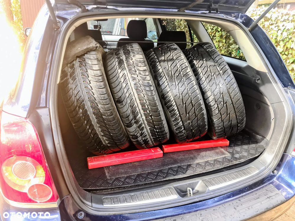 Toyota Avensis 2.2 D-4D Sol Plus - 16