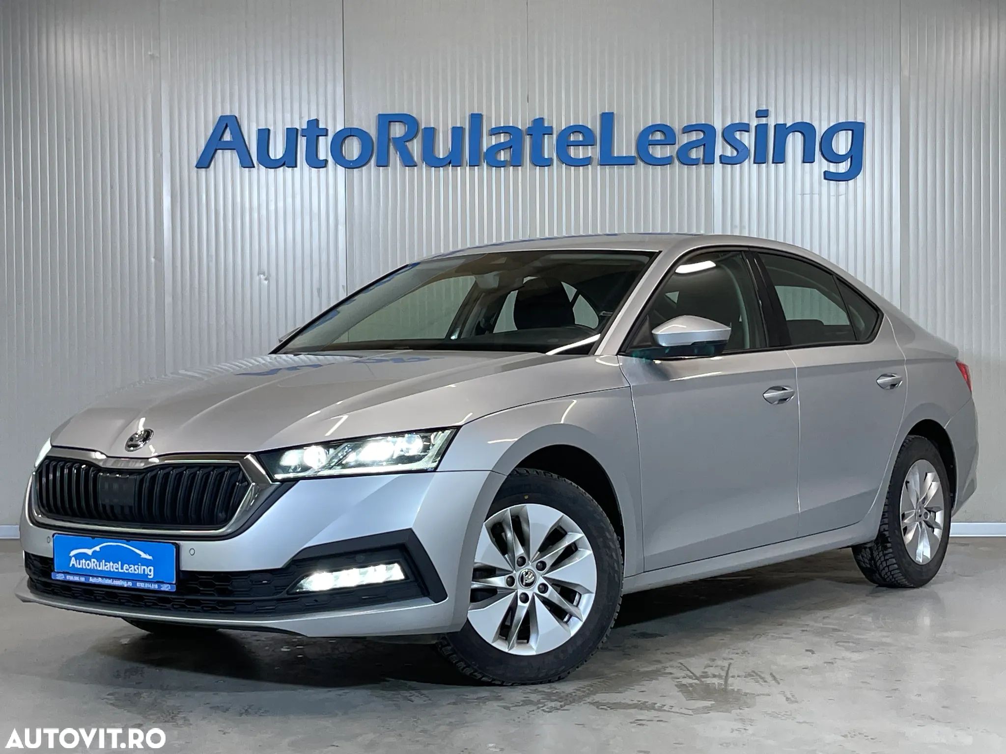 Skoda Octavia 2.0 TDI DSG Ambition - 1