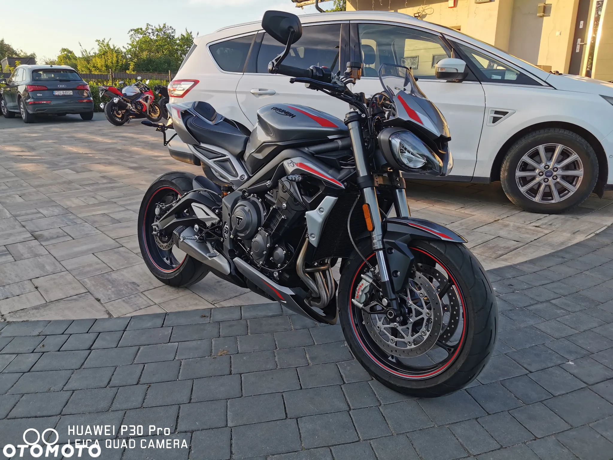 Triumph Street Triple - 4