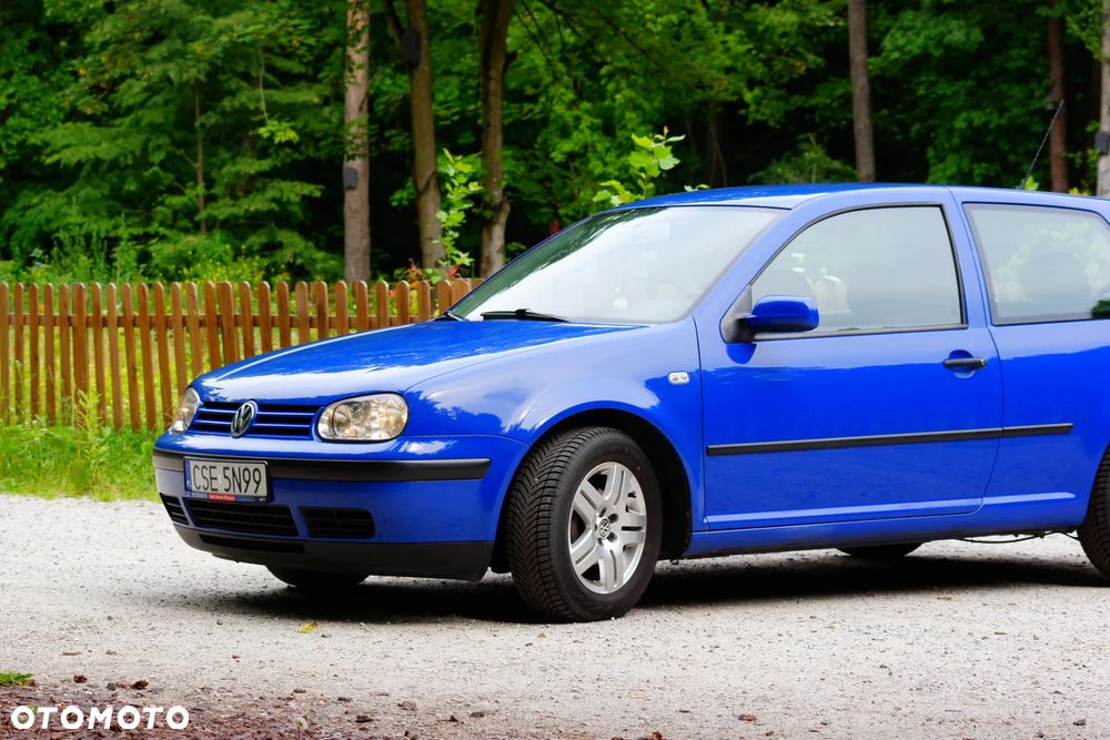 Volkswagen Golf - 2