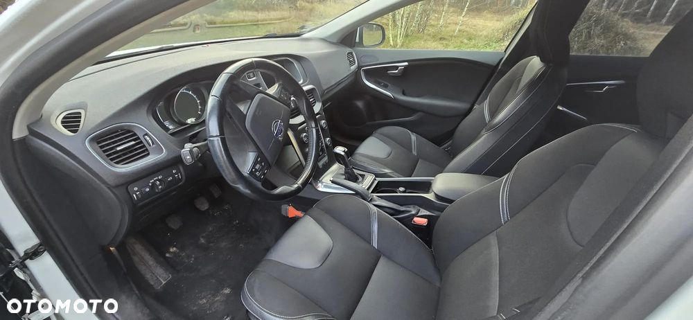 Volvo V40 D4 Drive-E Momentum - 6