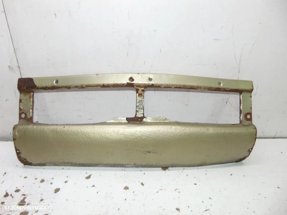 Mercedes W115 avental - 1