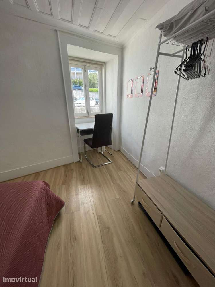 Quarto - localizado em Alta Universitária Coimbra - Grande imagem: 4/14