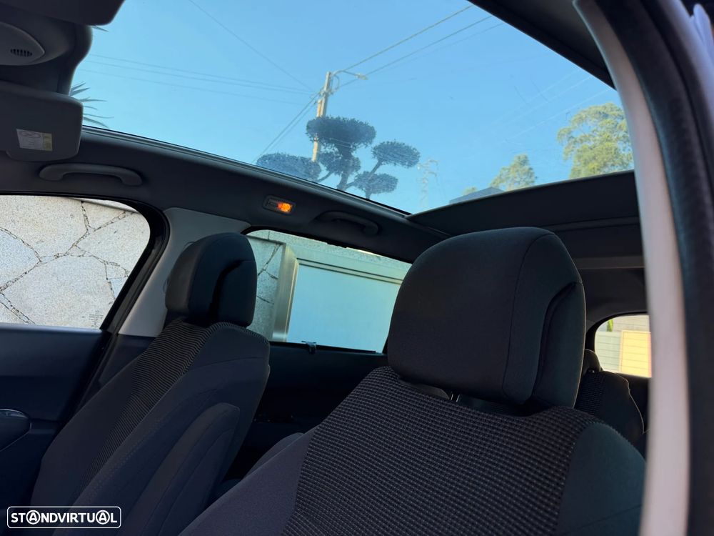 Peugeot 5008 1.6 HDi 7L Allure - 12