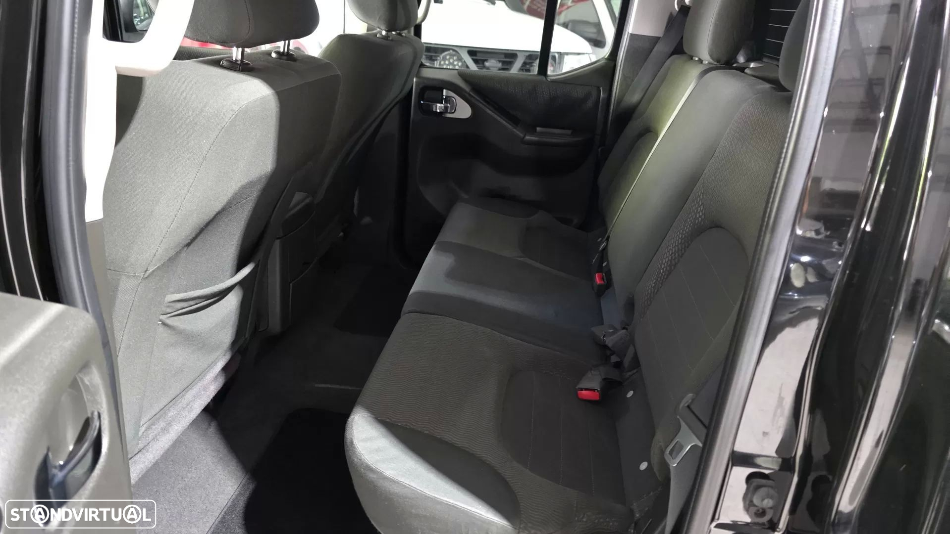 Nissan Navara 2.5 dCi CD LE Hi-Tech +P.Premium 4WD - 42
