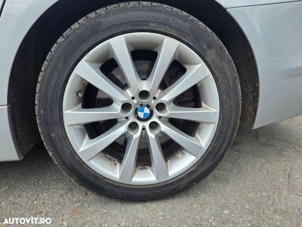 BMW Seria 5 530d xDrive - 27