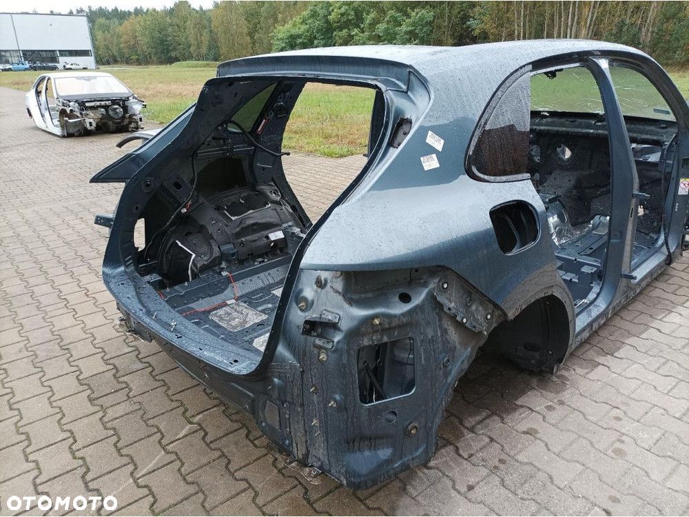 PORSCHE CAYENNE S III 9Y PAS TYLNY WANNA BŁOTNIKI LM5E - 1