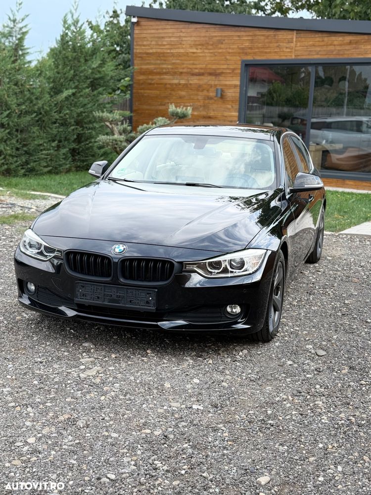 BMW Seria 3 320d Efficient Dynamic Edition Aut. Luxury Line - 3