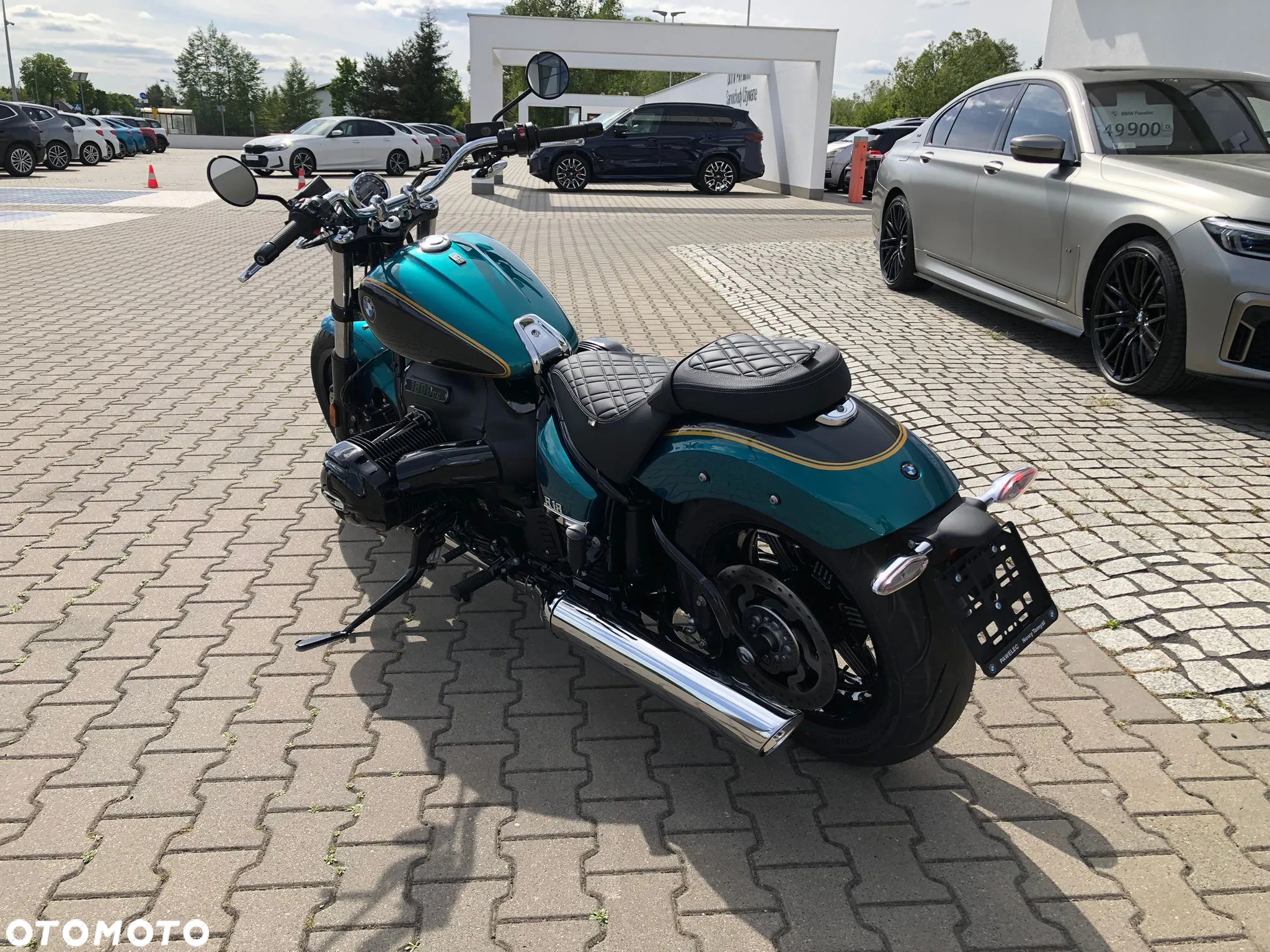 BMW R - 8